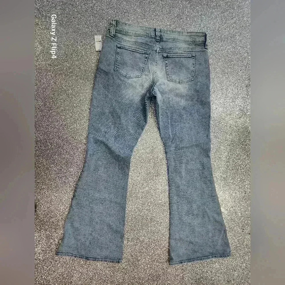 PROJECT GAP Low Rise Y2K Flare  Jeans with Washwell - Picture 5 of 6